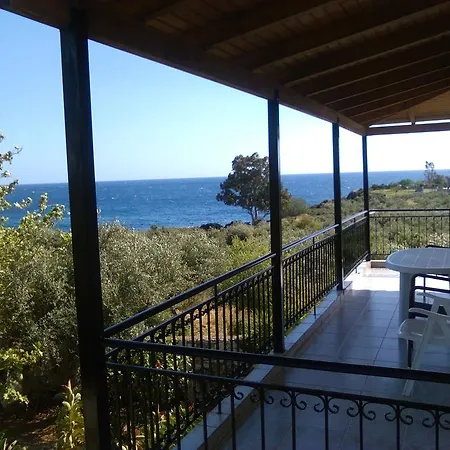 アパート カストラキ ステュディオス Stoúpa