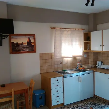 カストラキ ステュディオス Stoúpa