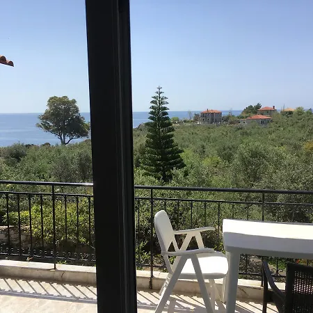 アパート カストラキ ステュディオス Stoúpa